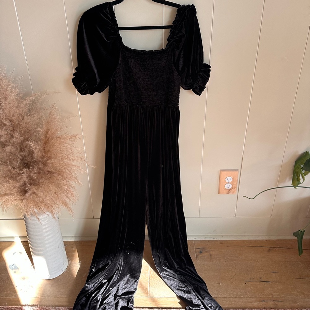 Arula velvet jump suit